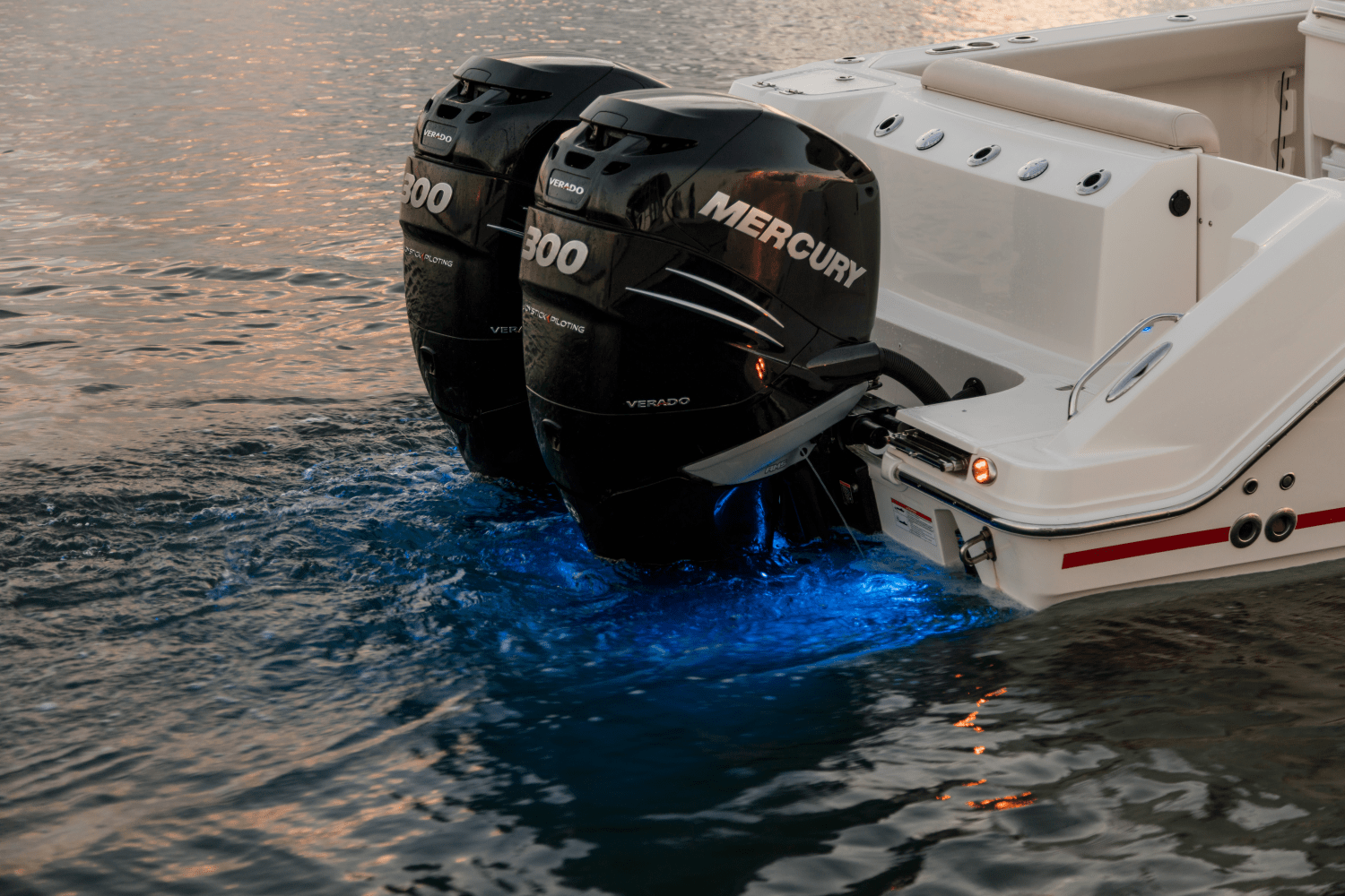 Slide: The Image of Boston Whaler 280 Outrage 2026 - 122