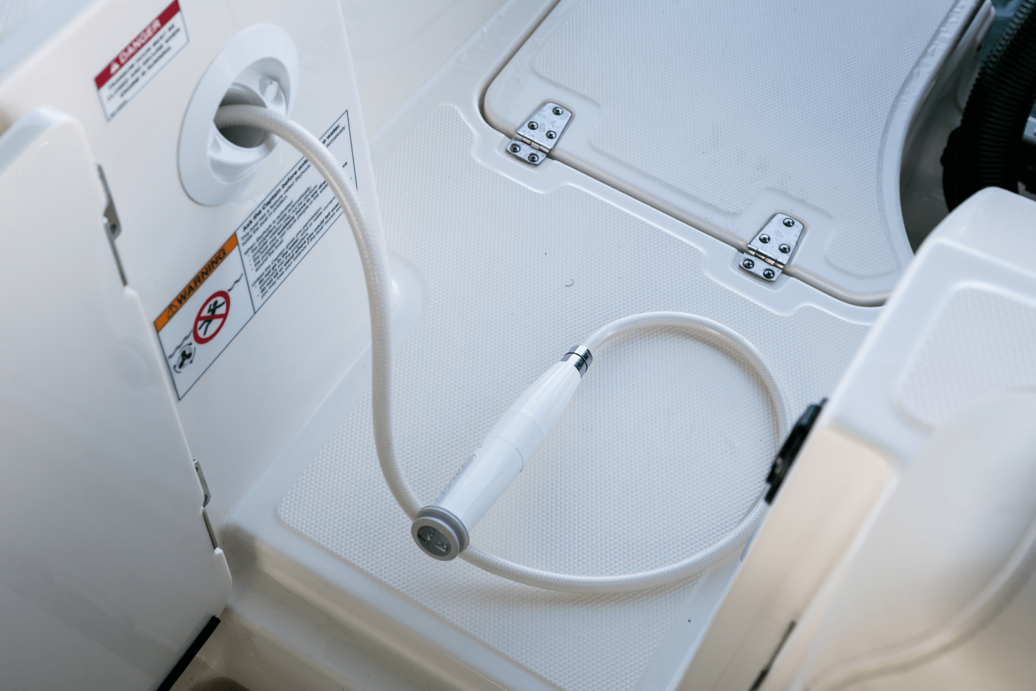 Slide: The Image of Boston Whaler 280 Outrage 2026 - 139