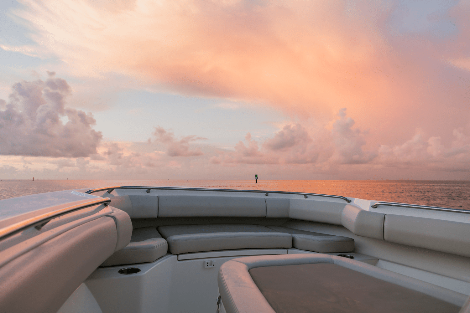 Slide: The Image of Boston Whaler 280 Outrage 2026 - 149