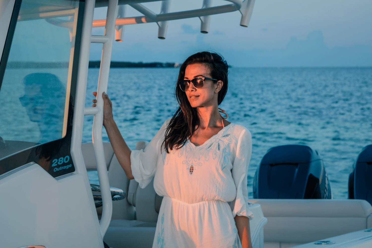 Slide: The Image of Boston Whaler 280 Outrage 2026 - 15