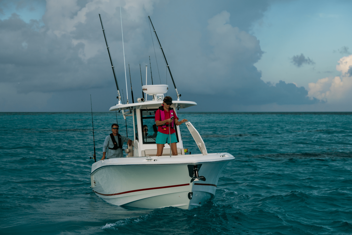 Slide: The Image of Boston Whaler 280 Outrage 2026 - 158