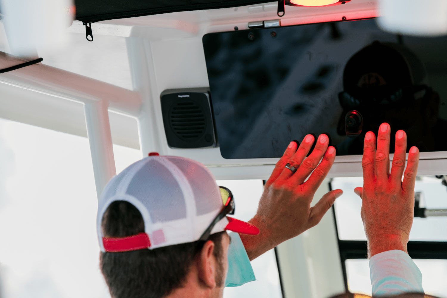 Slide: The Image of Boston Whaler 280 Outrage 2026 - 159