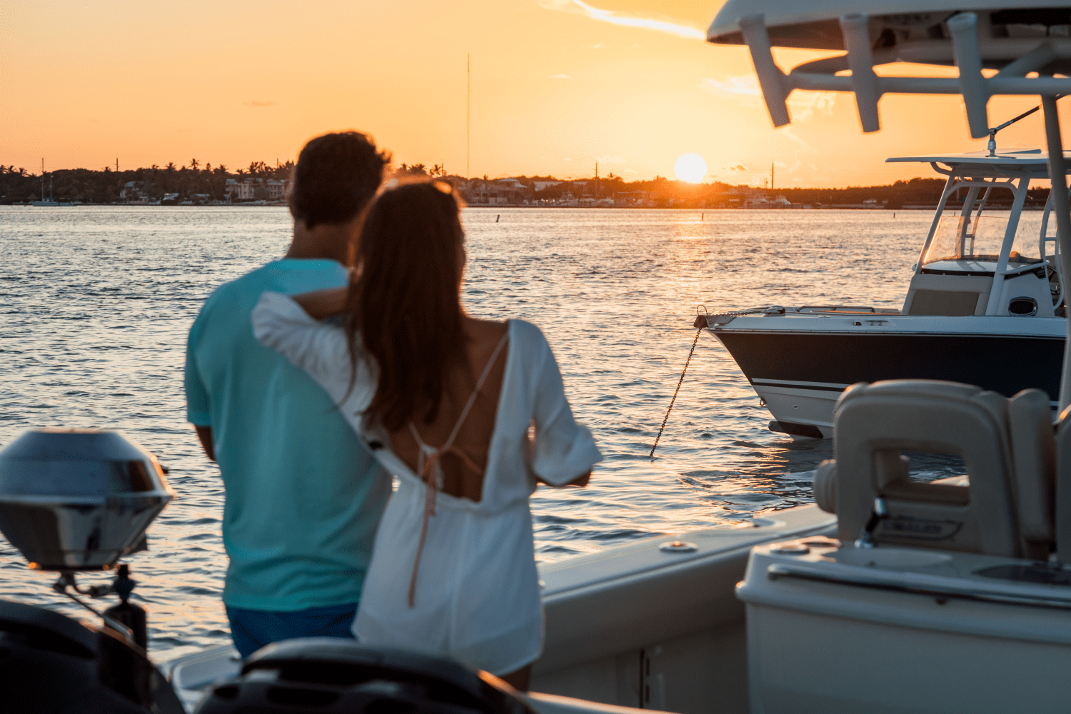 Slide: The Image of Boston Whaler 280 Outrage 2026 - 16