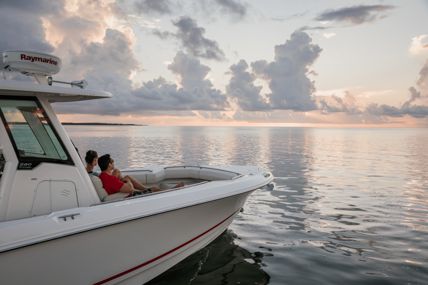 Slide: The Image of Boston Whaler 280 Outrage 2026 - 17