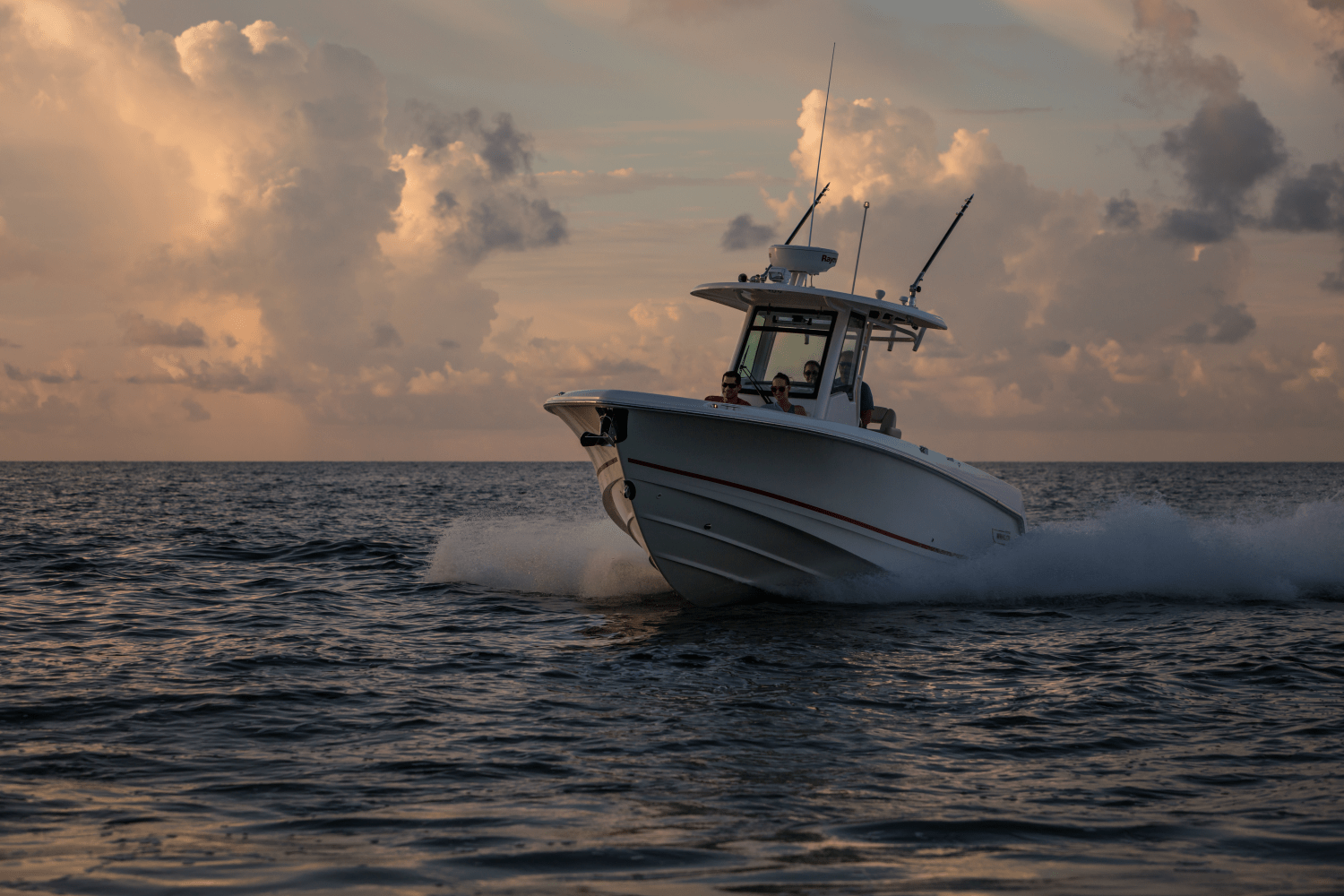 Slide: The Image of Boston Whaler 280 Outrage 2026 - 18