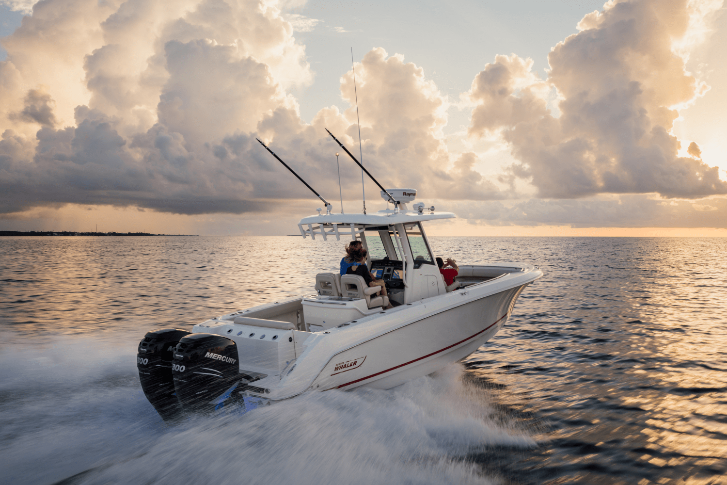 Slide: The Image of Boston Whaler 280 Outrage 2026 - 20
