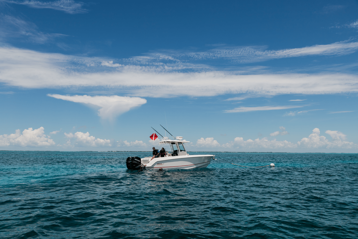 Slide: The Image of Boston Whaler 280 Outrage 2026 - 36
