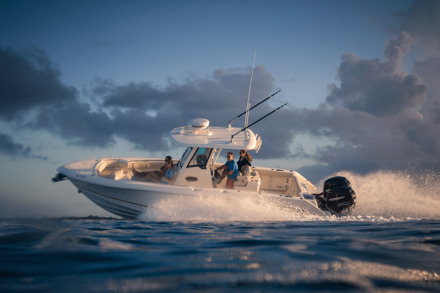 Slide: The Image of Boston Whaler 280 Outrage 2026 - 38