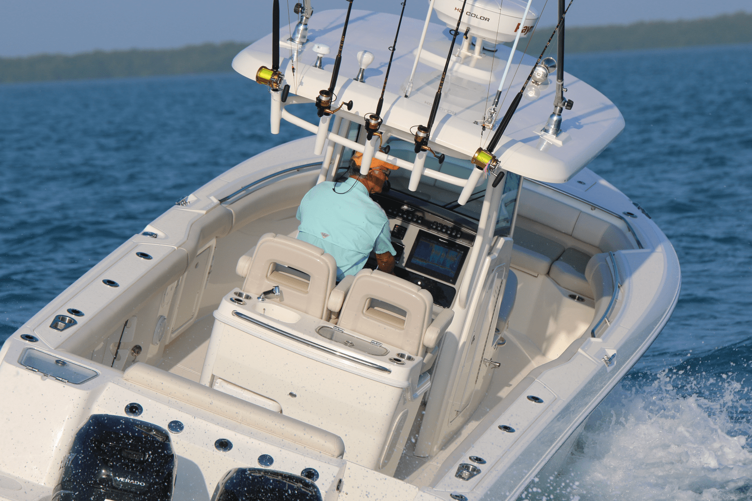 Slide: The Image of Boston Whaler 280 Outrage 2026 - 5