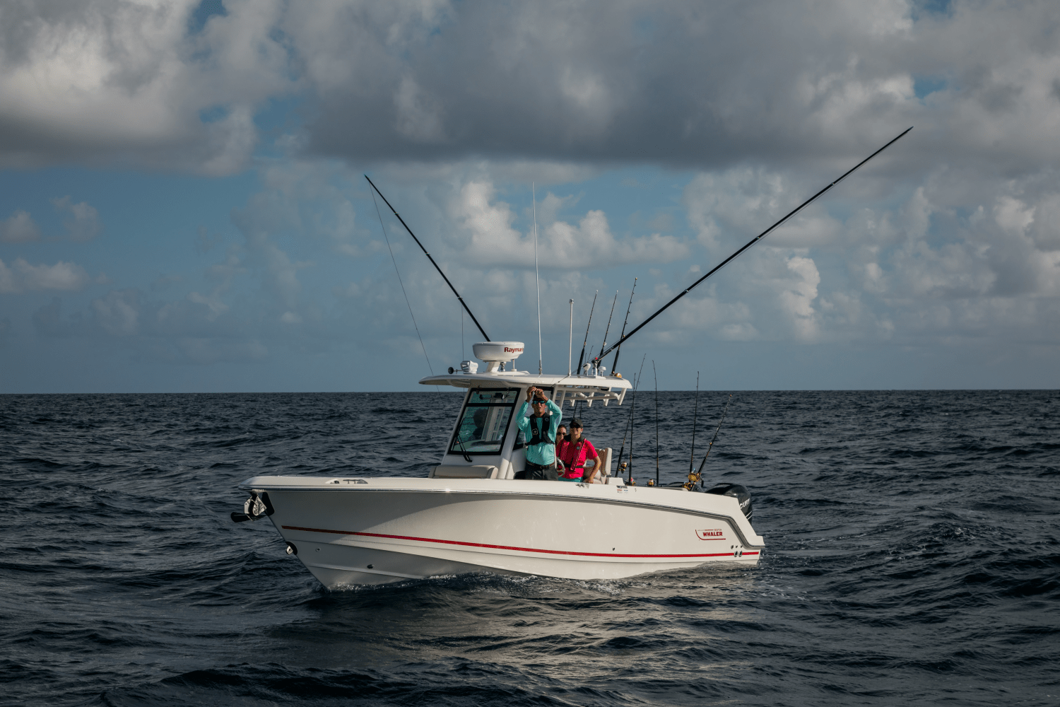 Slide: The Image of Boston Whaler 280 Outrage 2026 - 66