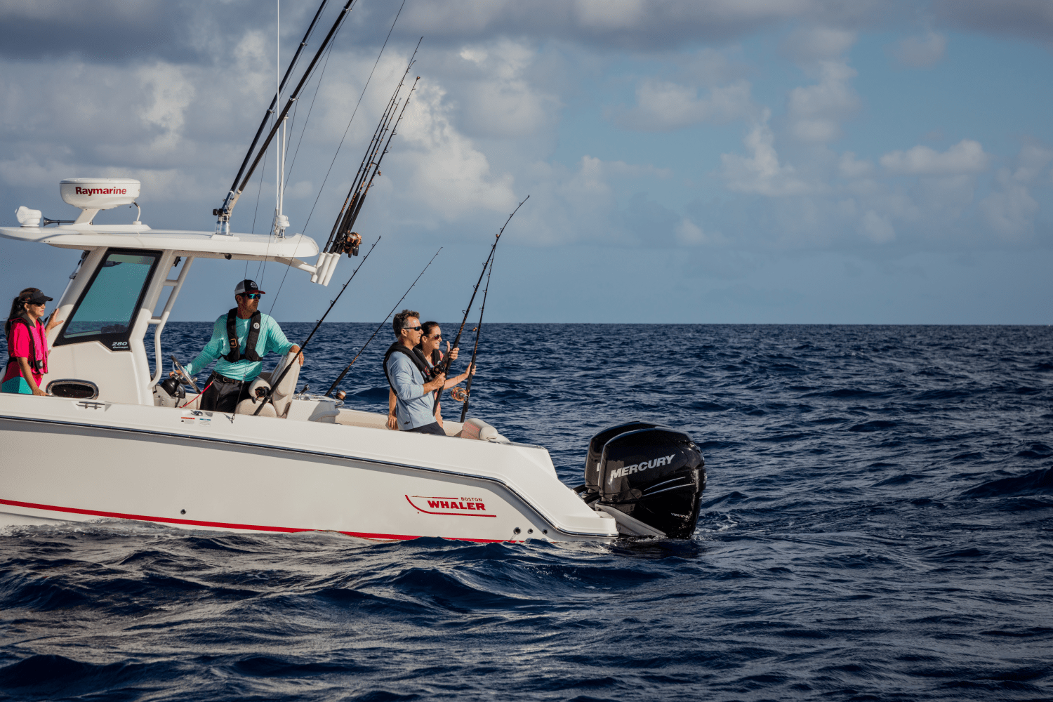 Slide: The Image of Boston Whaler 280 Outrage 2026 - 76