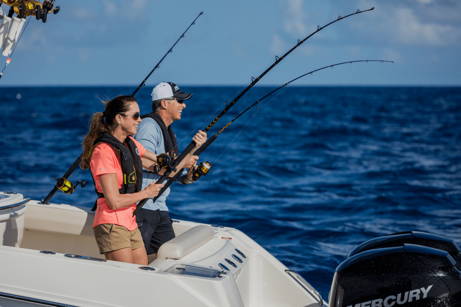 Slide: The Image of Boston Whaler 280 Outrage 2026 - 78