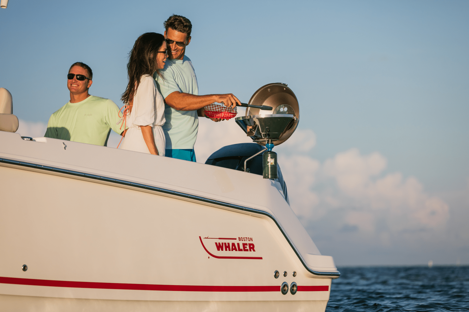 Slide: The Image of Boston Whaler 280 Outrage 2026 - 81