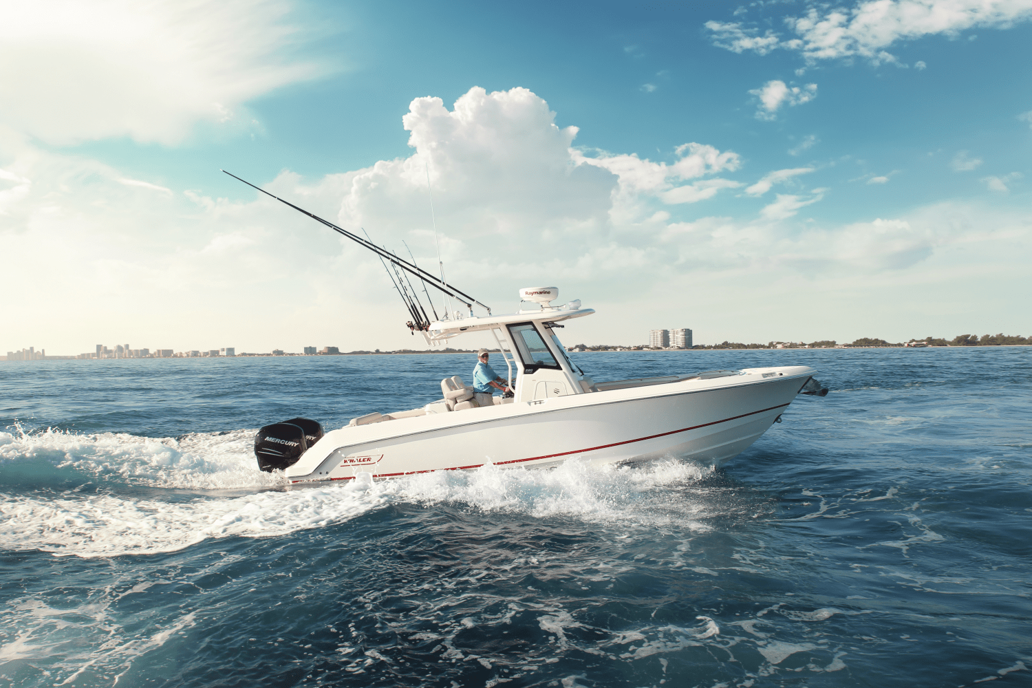 Slide: The Image of Boston Whaler 280 Outrage 2026 - 99