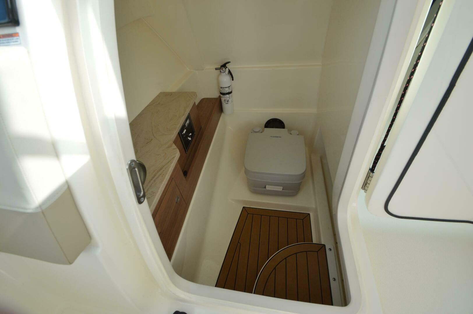 Slide: The Image of Boston Whaler 280 VANTAGE 2022 - 5206559