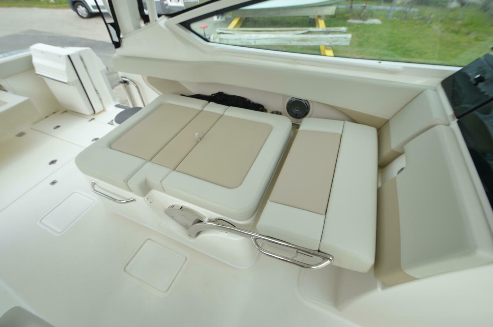 Slide: The Image of Boston Whaler 280 VANTAGE 2022 - 5206577