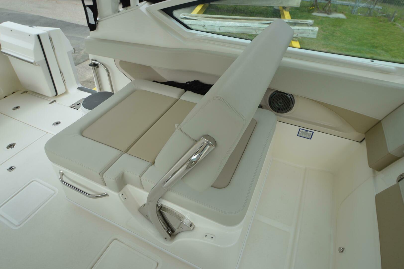Slide: The Image of Boston Whaler 280 VANTAGE 2022 - 5206579