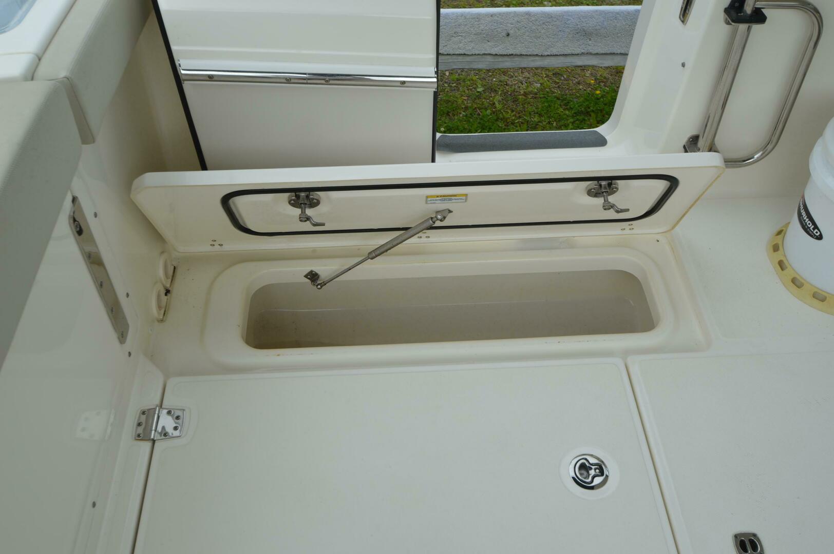 Slide: The Image of Boston Whaler 280 VANTAGE 2022 - 5206582