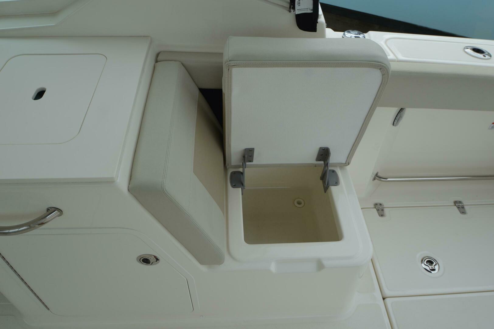 Slide: The Image of Boston Whaler 280 VANTAGE 2022 - 5206583