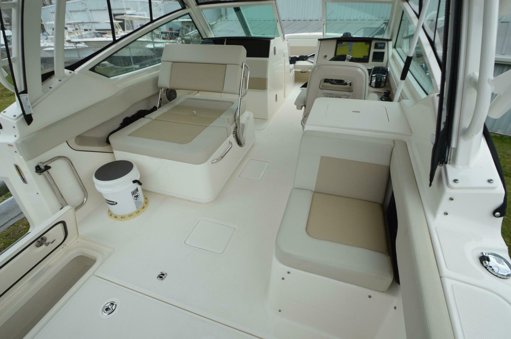Slide: The Image of Boston Whaler 280 VANTAGE 2022 - 5206588