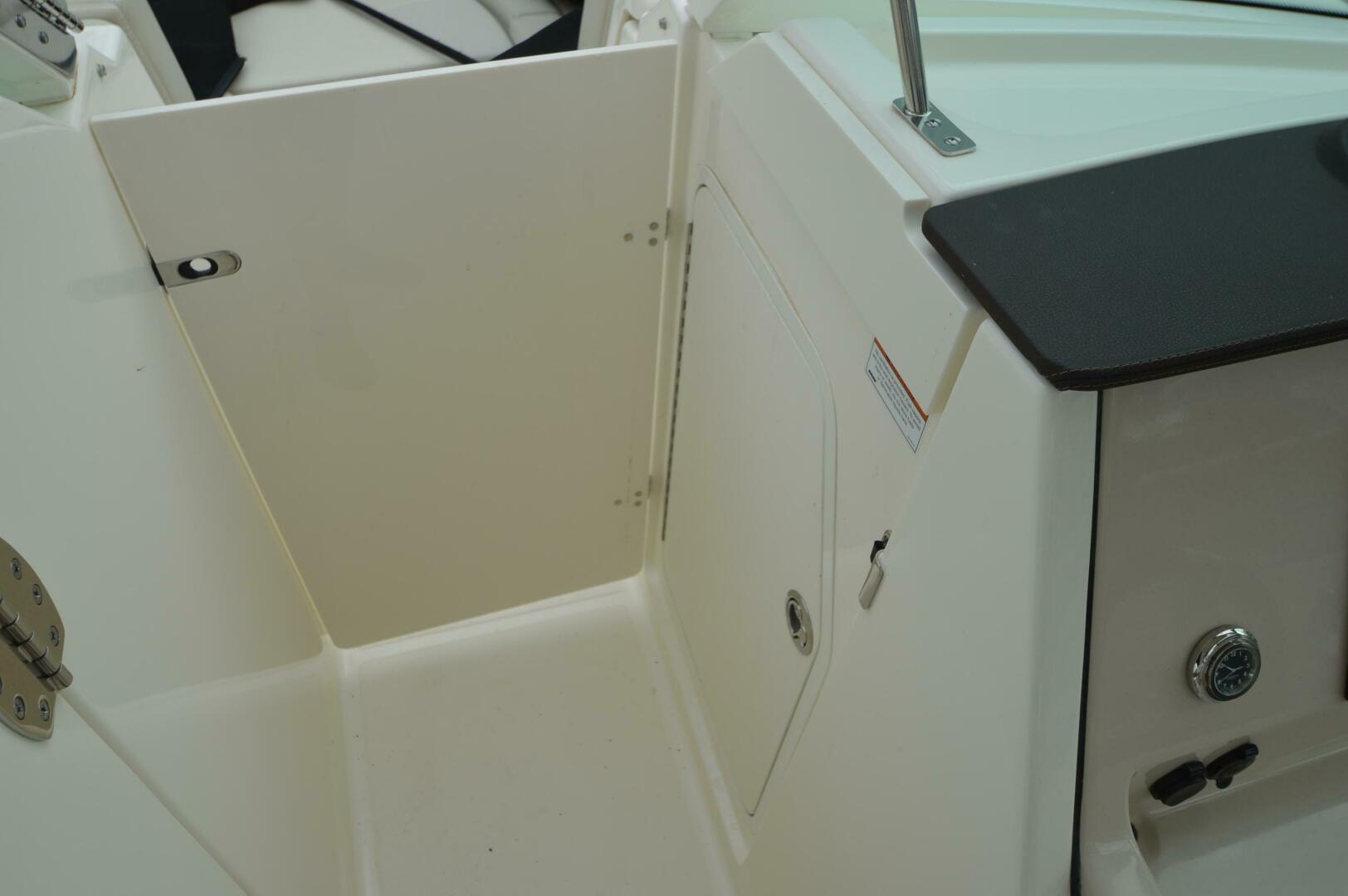 Slide: The Image of Boston Whaler 280 VANTAGE 2022 - 5206594