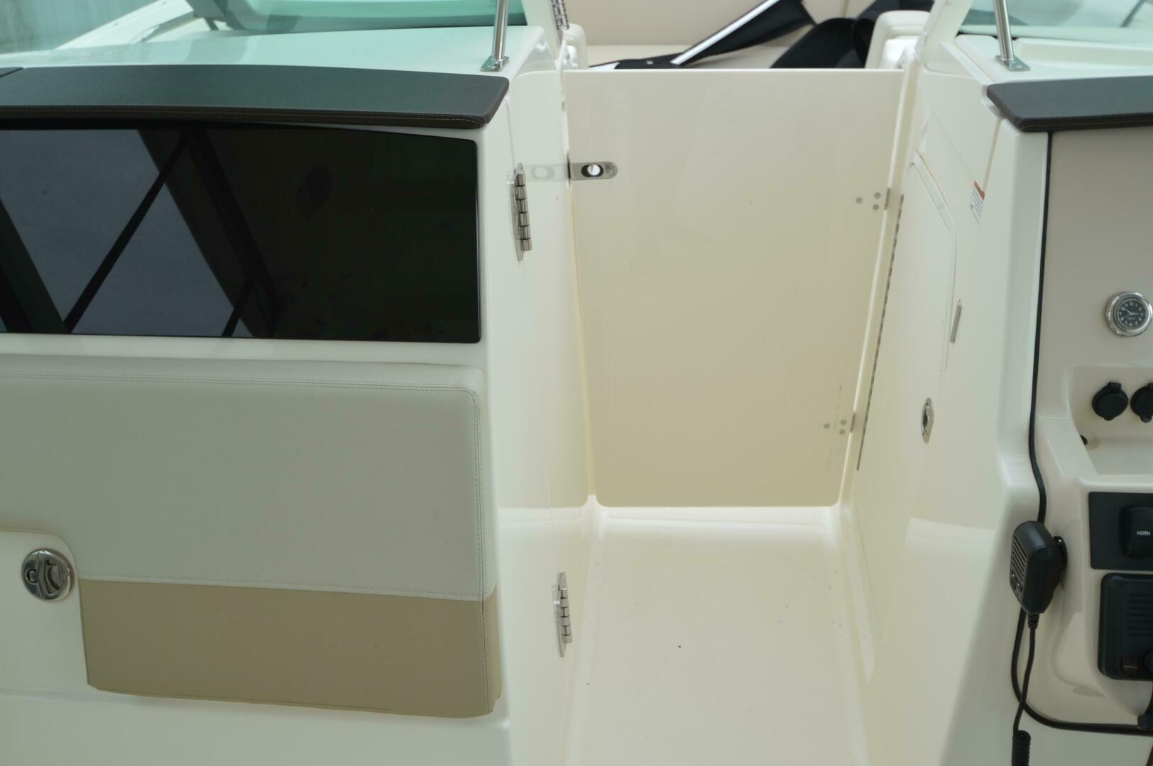 Slide: The Image of Boston Whaler 280 VANTAGE 2022 - 5206596