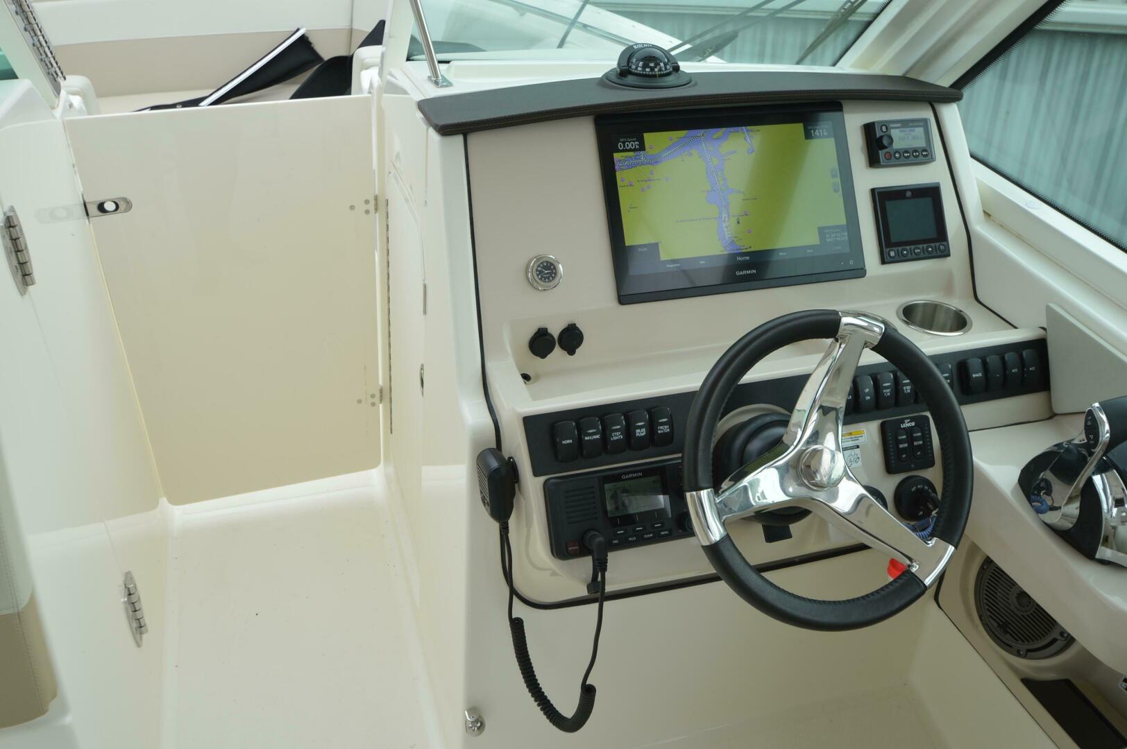 Slide: The Image of Boston Whaler 280 VANTAGE 2022 - 5206597