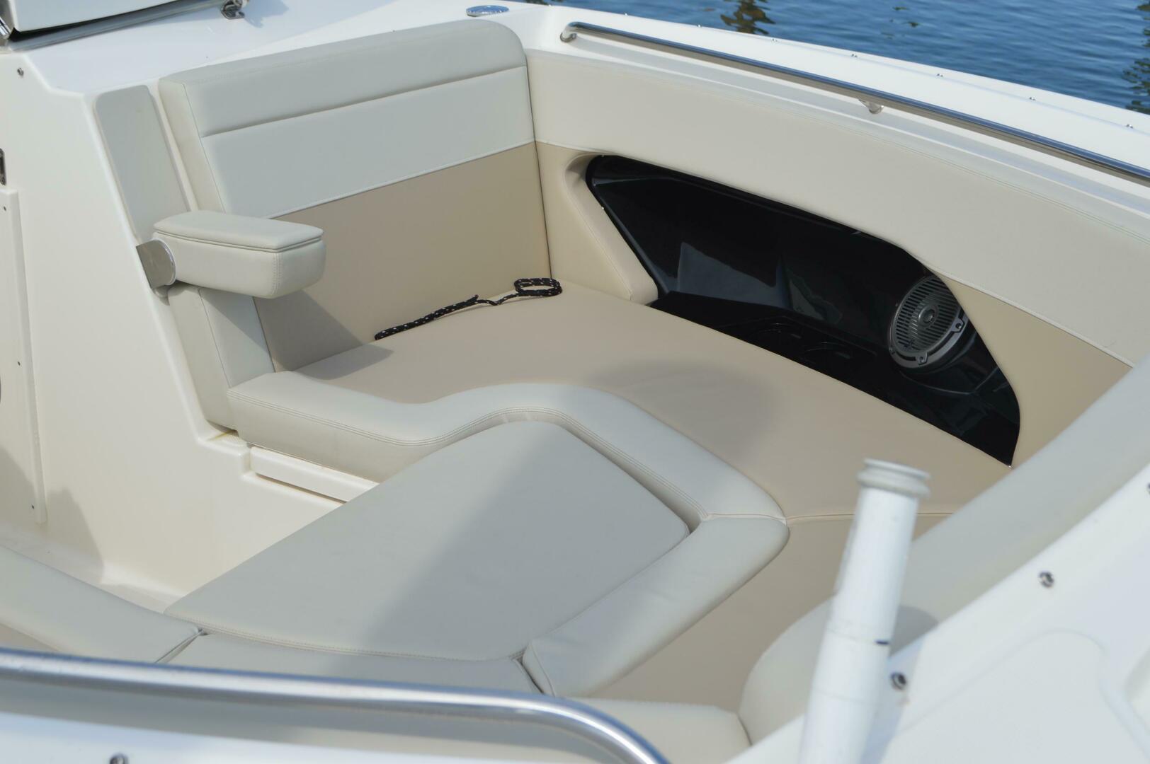 Slide: The Image of Boston Whaler 280 VANTAGE 2022 - 5206639