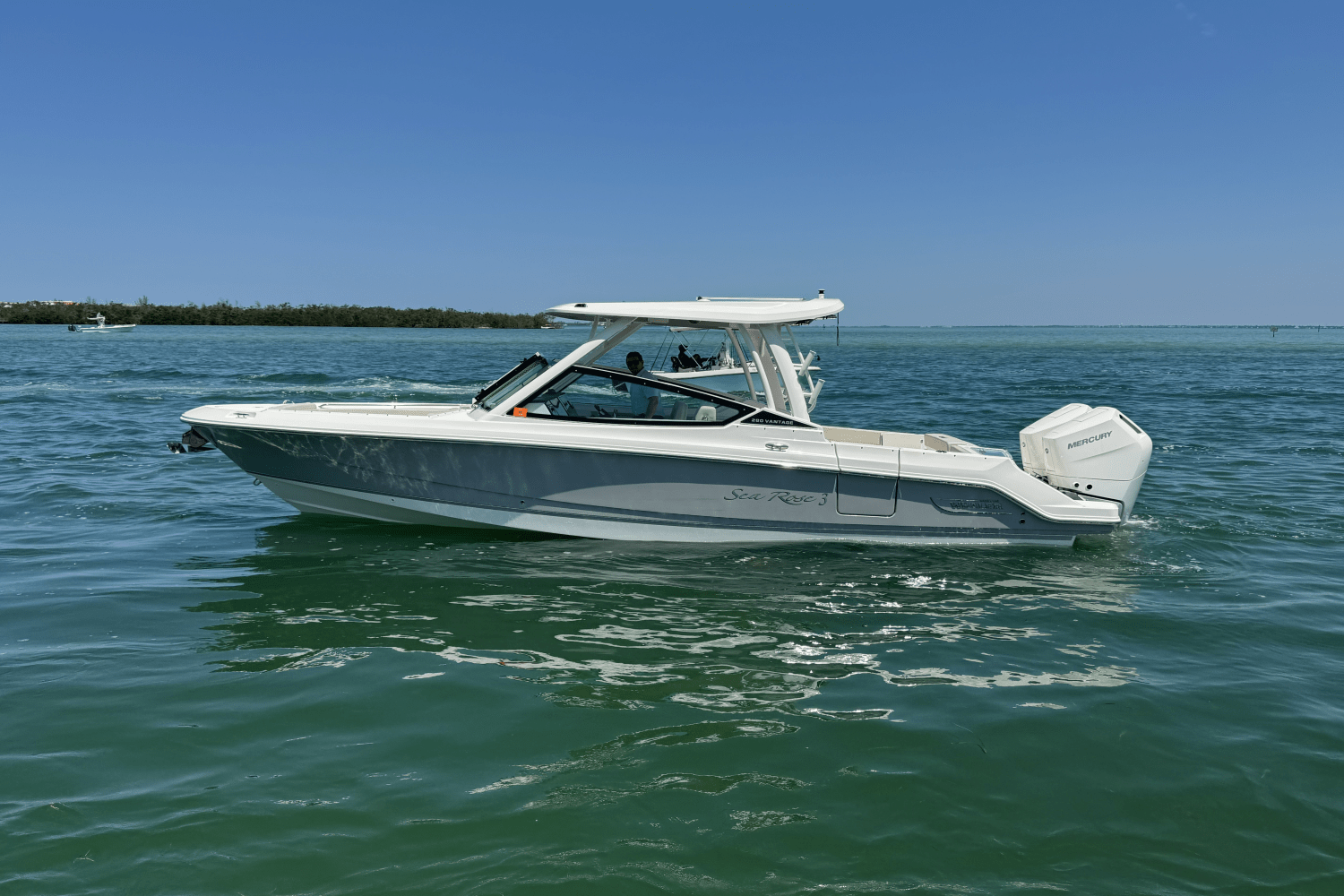 Slide: The Image of Boston Whaler 280 VANTAGE 2024 - 0