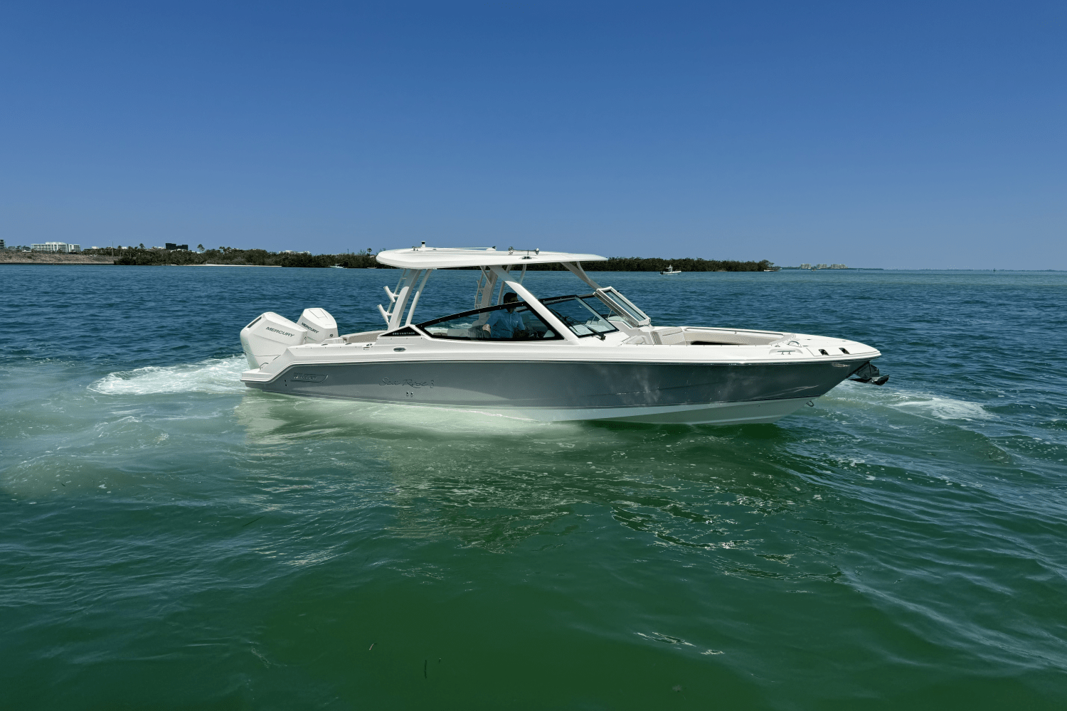 Slide: The Image of Boston Whaler 280 VANTAGE 2024 - 12