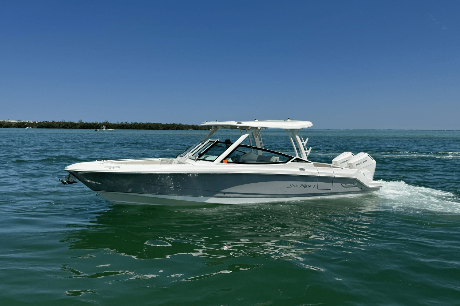 Slide: The Image of Boston Whaler 280 VANTAGE 2024 - 2