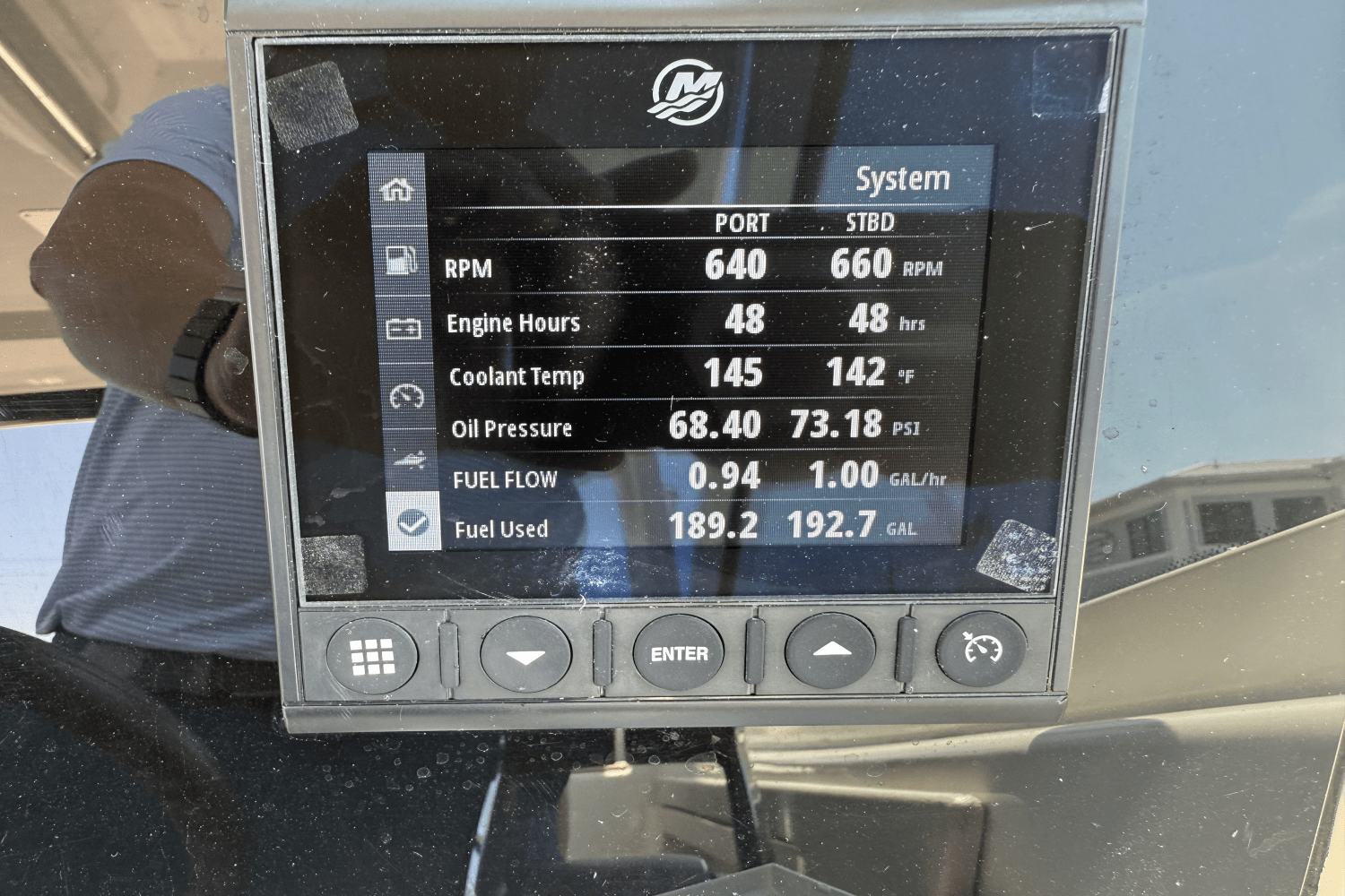 Slide: The Image of Boston Whaler 280 VANTAGE 2024 - 31
