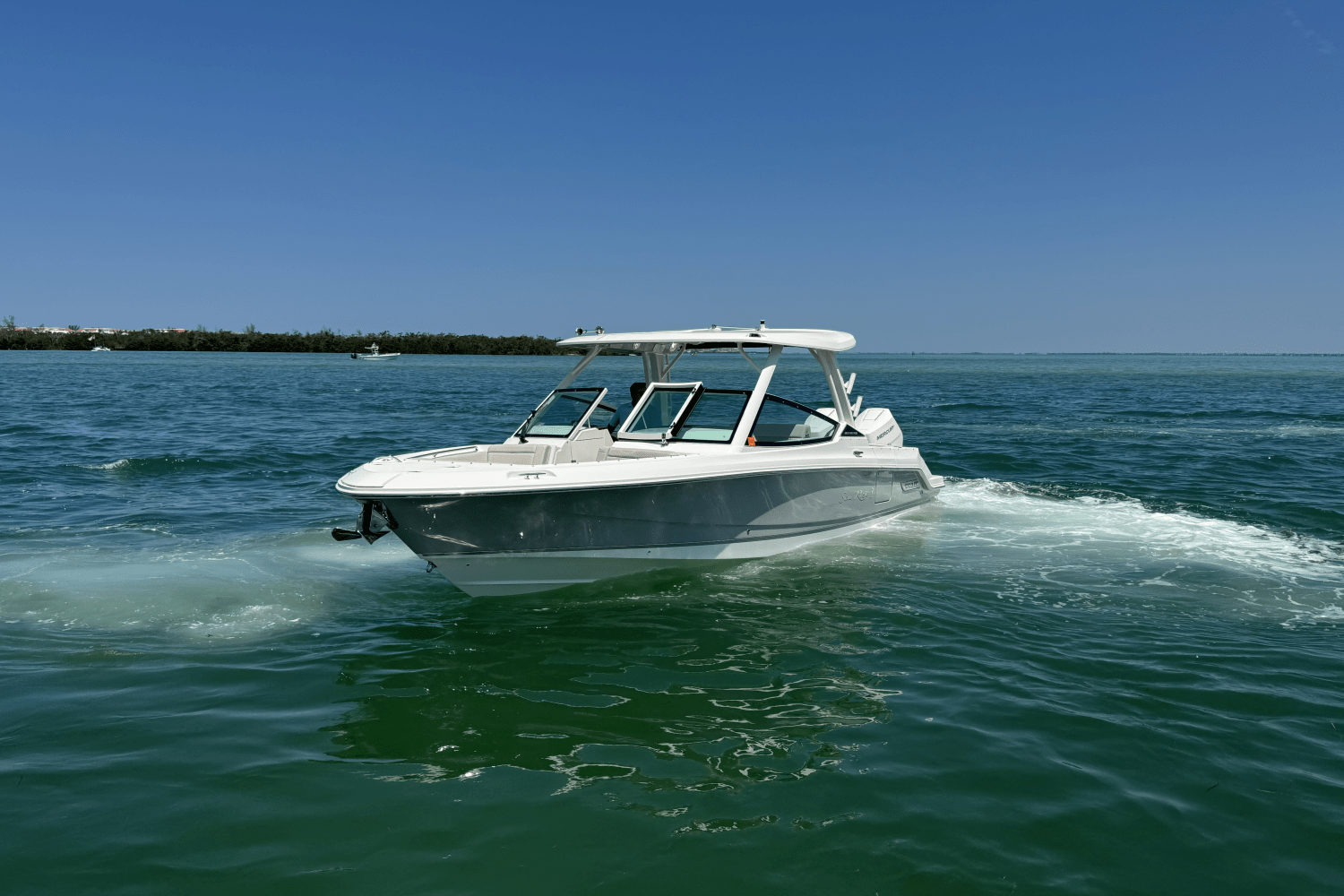 Slide: The Image of Boston Whaler 280 VANTAGE 2024 - 5