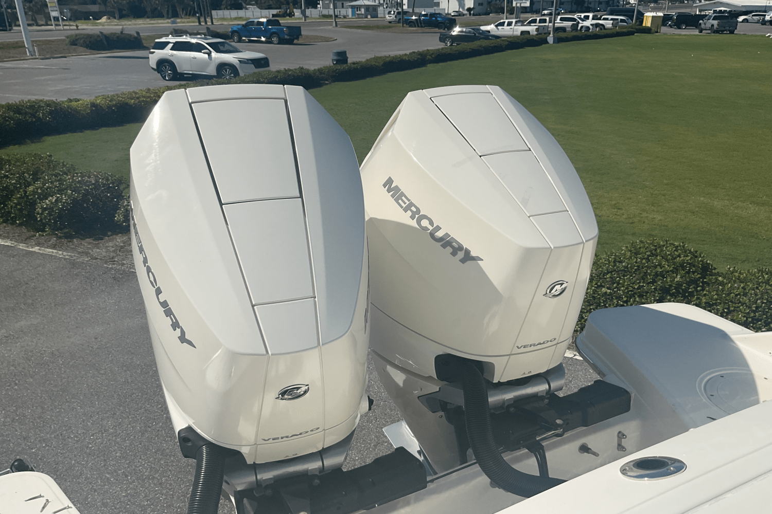 Slide: The Image of Boston Whaler 280 Vantage 2024 - 7
