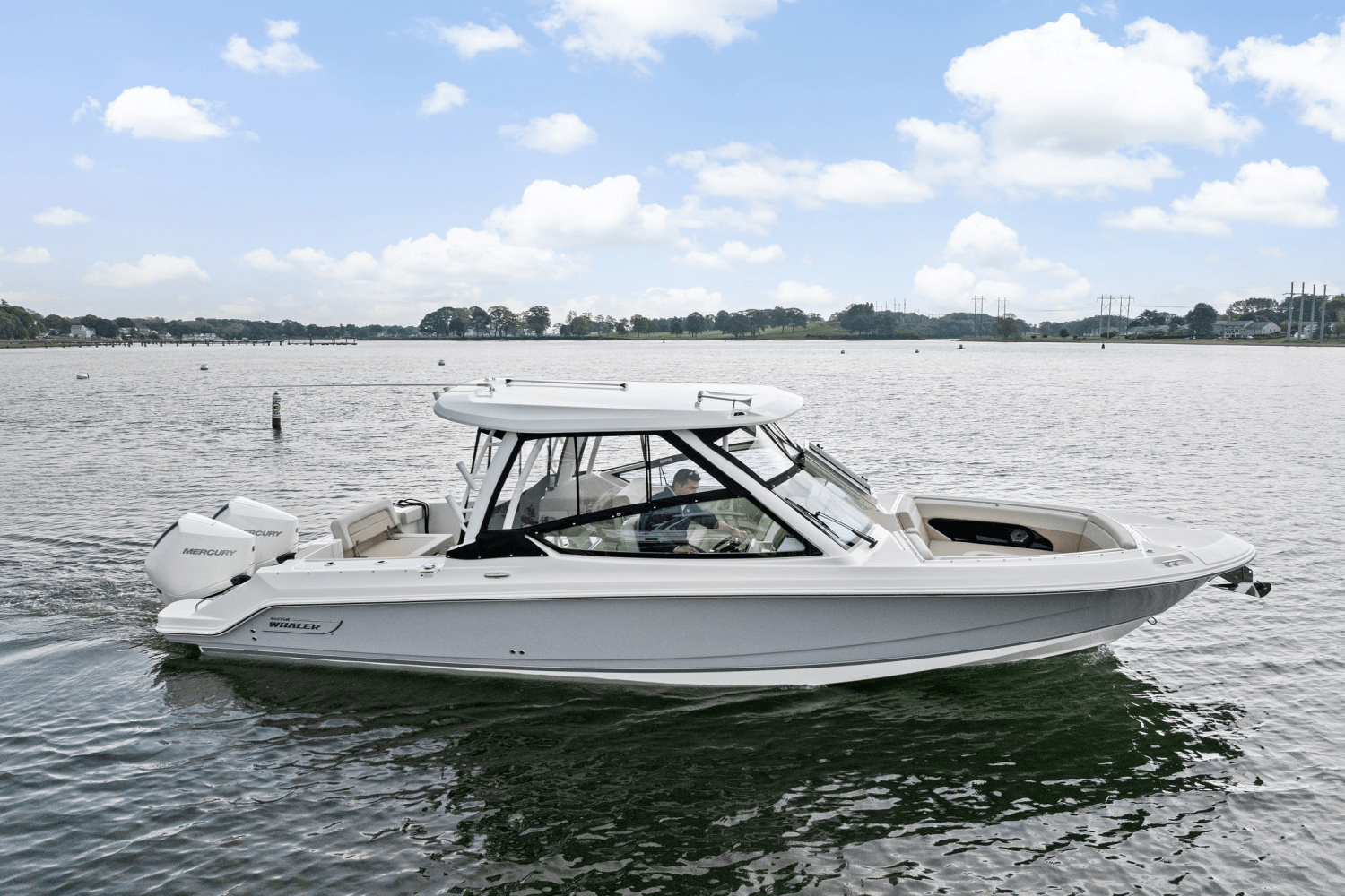 Slide: The Image of Boston Whaler 280 Vantage 2025 - 1