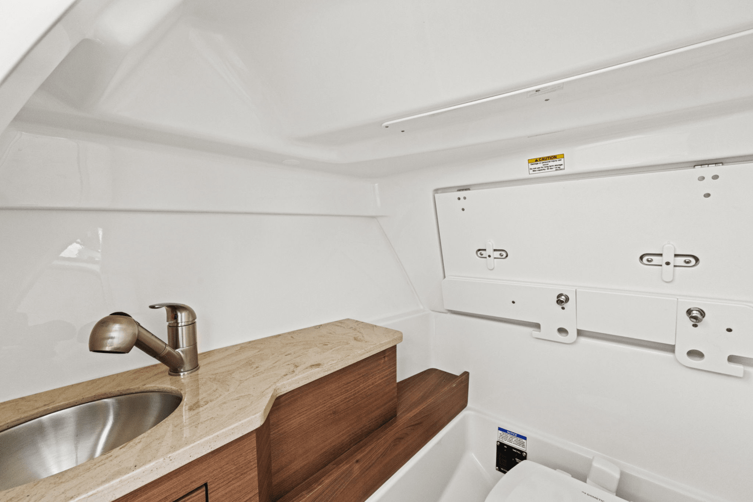 Slide: The Image of Boston Whaler 280 Vantage 2025 - 23