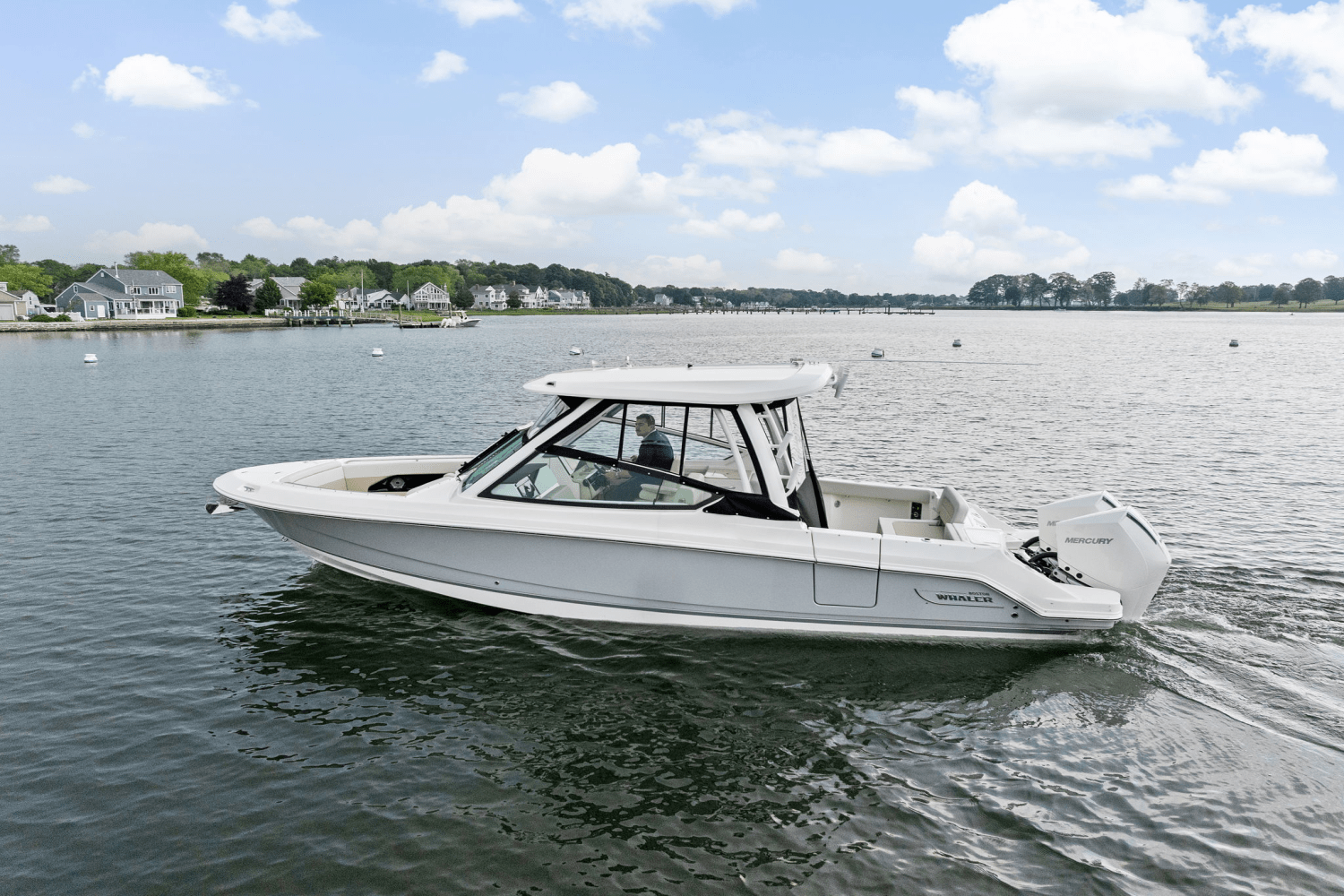 Slide: The Image of Boston Whaler 280 Vantage 2025 - 31