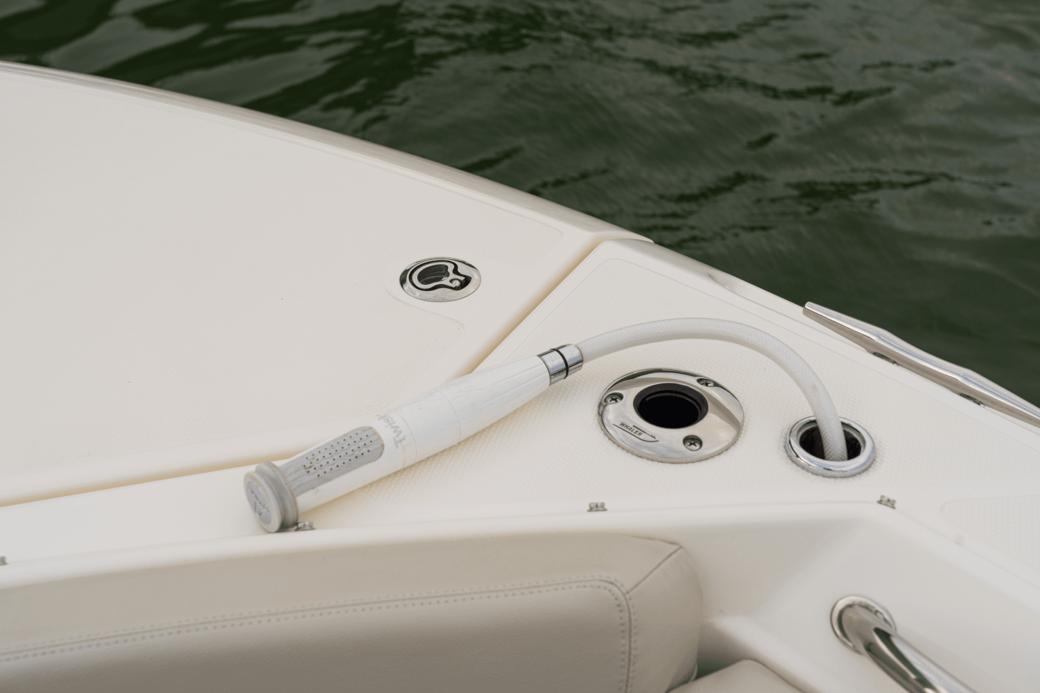 Slide: The Image of Boston Whaler 280 Vantage 2025 - 35