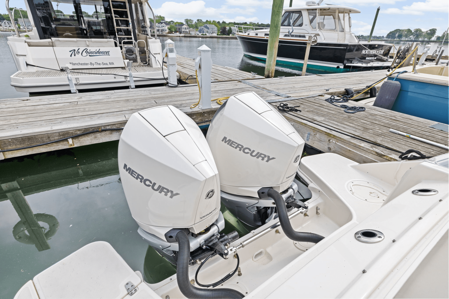 Slide: The Image of Boston Whaler 280 Vantage 2025 - 6