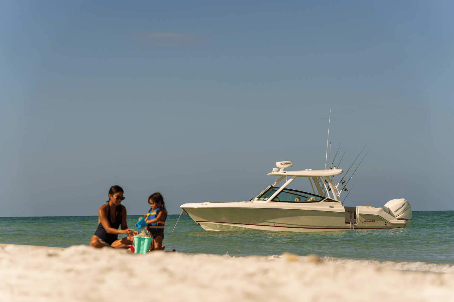 Slide: The Image of Boston Whaler 280 Vantage 2026 - 15