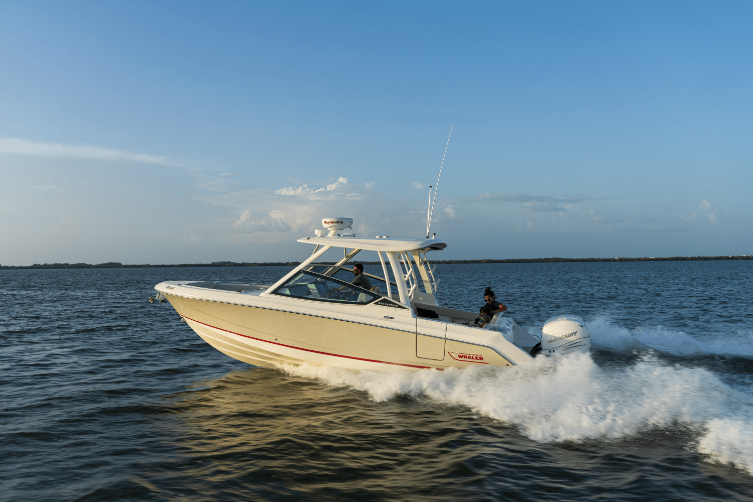 Slide: The Image of Boston Whaler 280 Vantage 2026 - 2