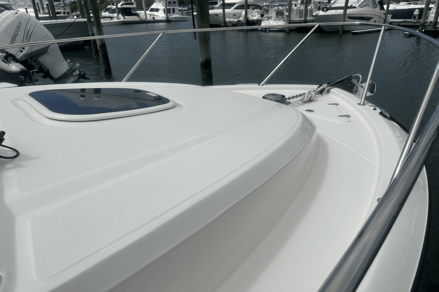 Slide: The Image of Boston Whaler 285 CONQUEST 2024 - 10