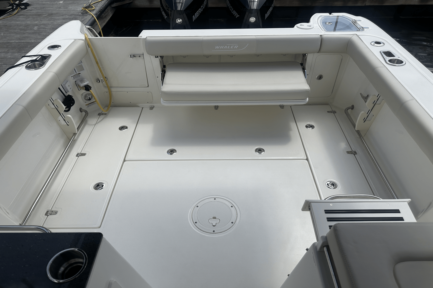 Slide: The Image of Boston Whaler 285 CONQUEST 2024 - 15