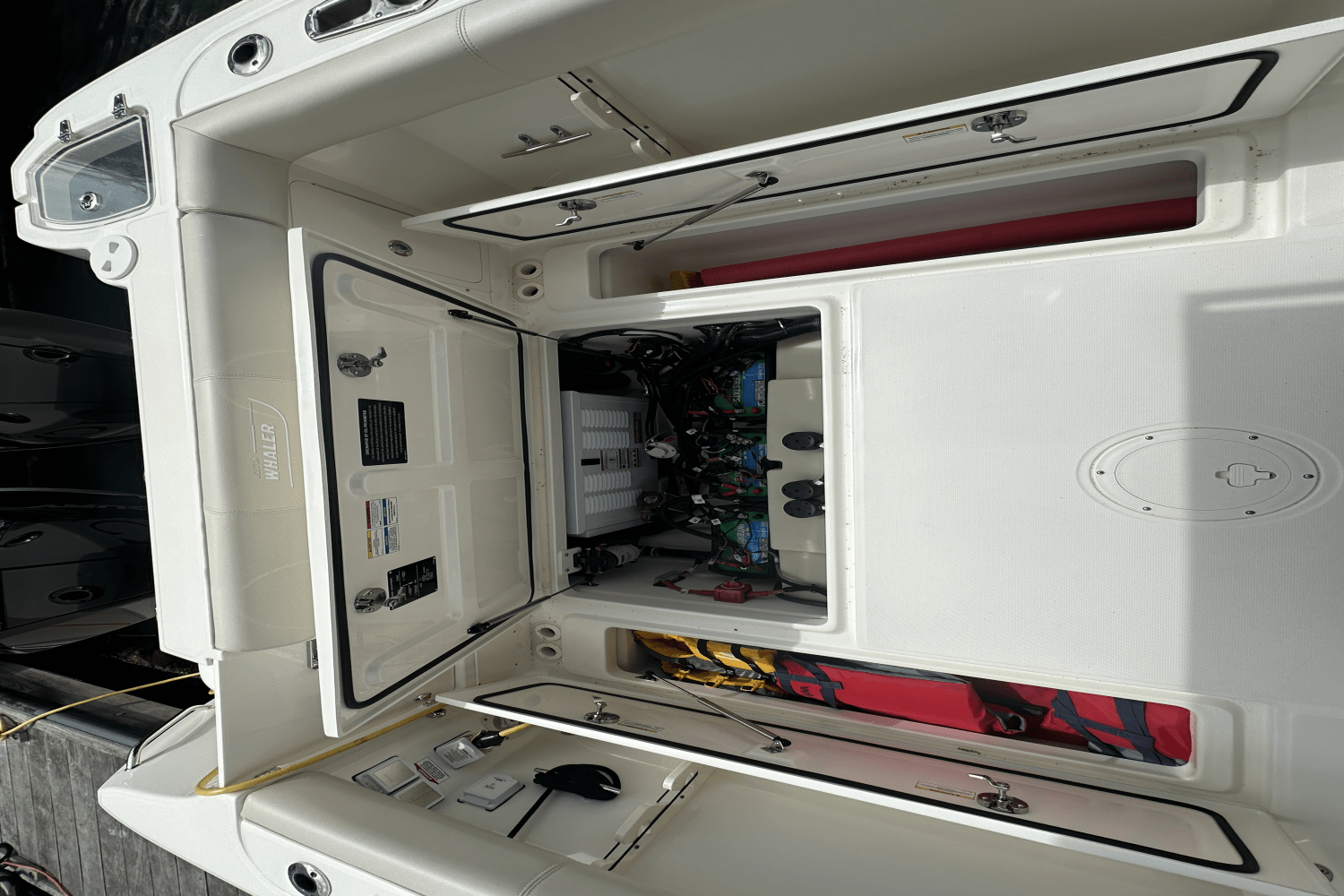 Slide: The Image of Boston Whaler 285 CONQUEST 2024 - 30