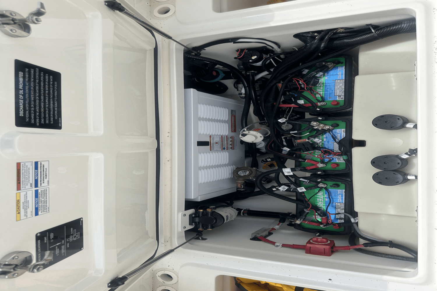 Slide: The Image of Boston Whaler 285 CONQUEST 2024 - 31