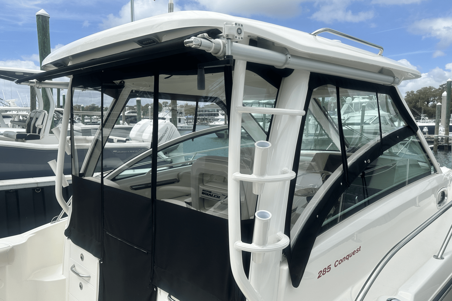 Slide: The Image of Boston Whaler 285 CONQUEST 2024 - 8