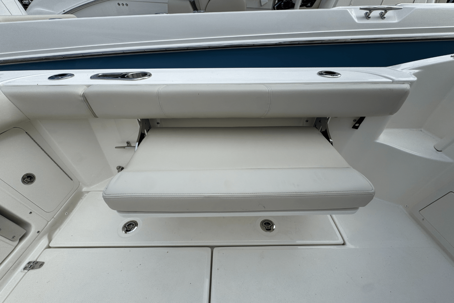 Slide: The Image of Boston Whaler 285 Conquest 2026 - 10