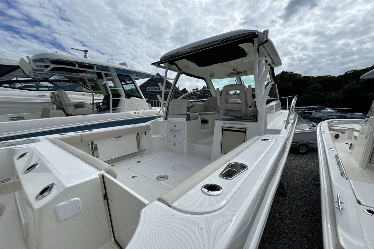 Slide: The Image of Boston Whaler 285 Conquest 2026 - 4