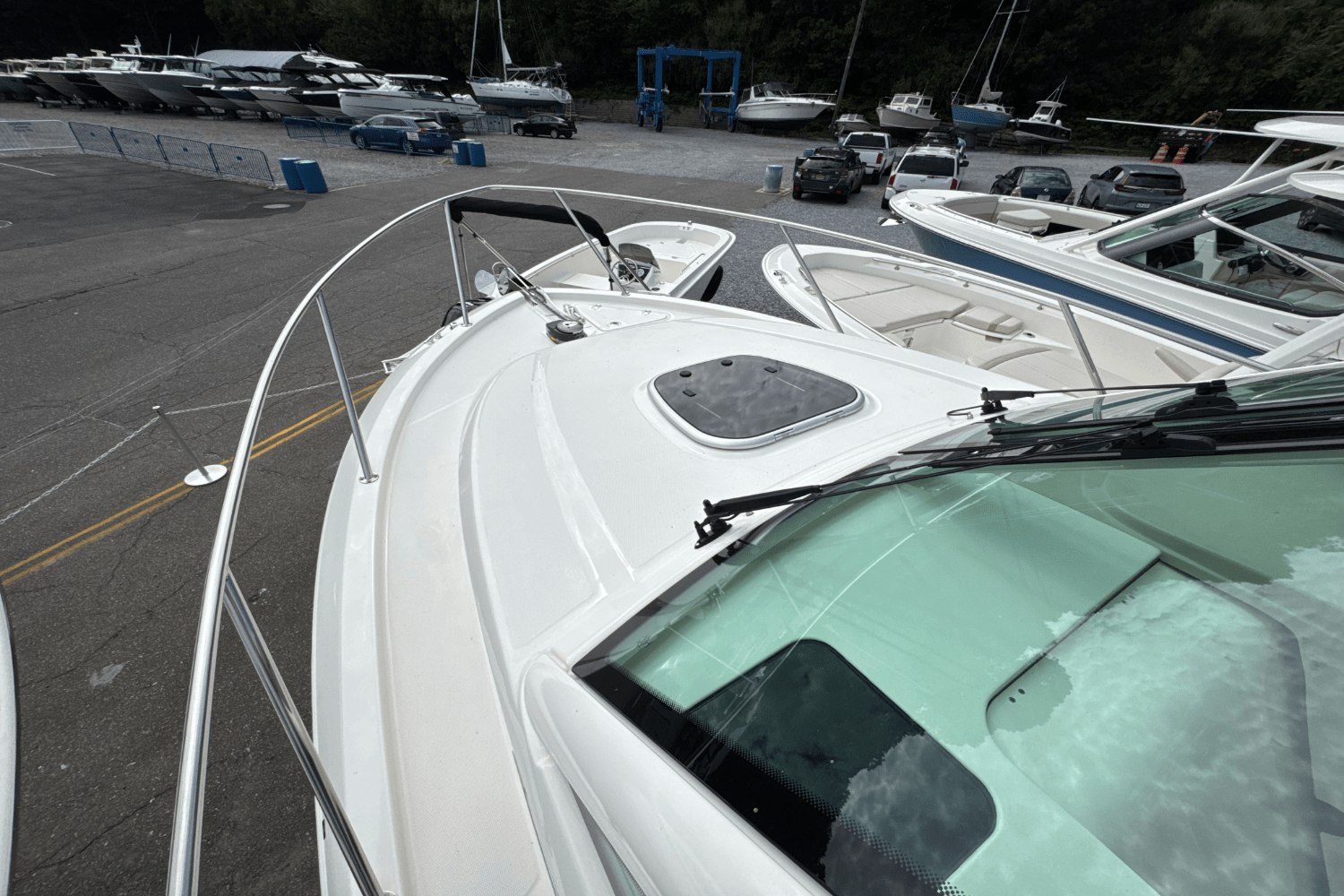 Slide: The Image of Boston Whaler 285 Conquest 2026 - 43