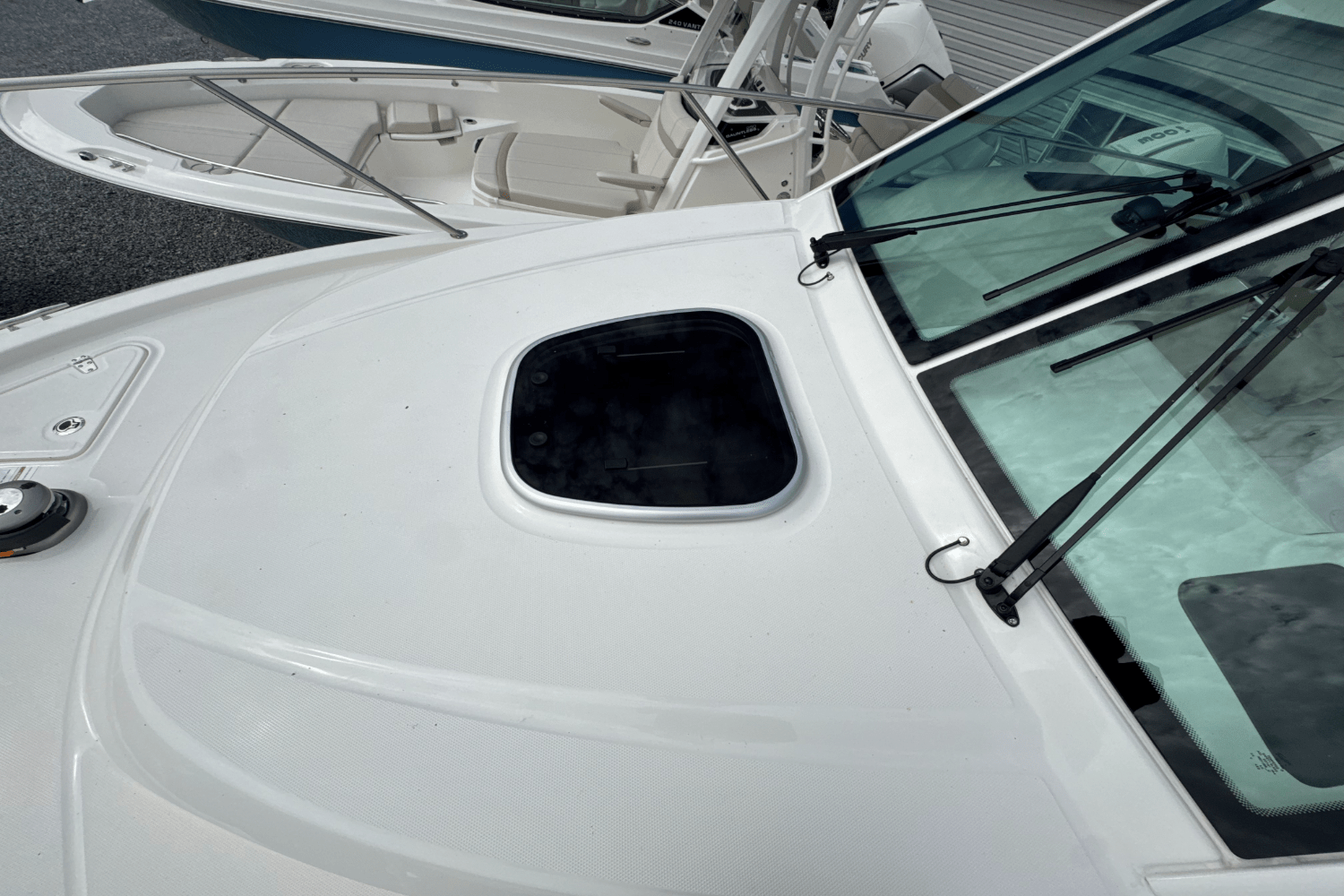 Slide: The Image of Boston Whaler 285 Conquest 2026 - 44